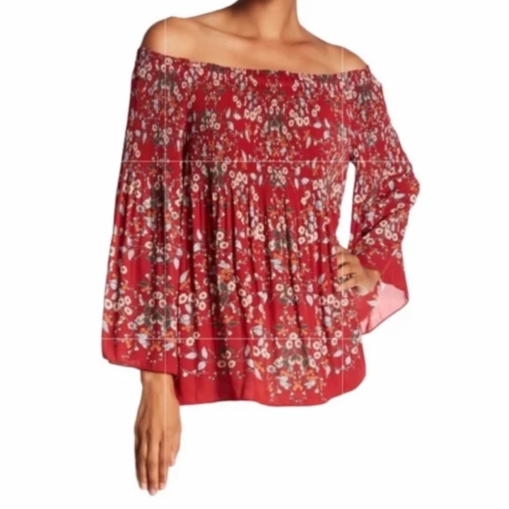 Max studio from Nordstrom - off the shoulder top, size medium